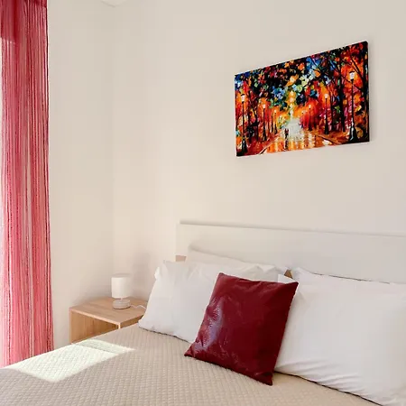 Urban Retreat With Easy Access #1892 Апартаменты