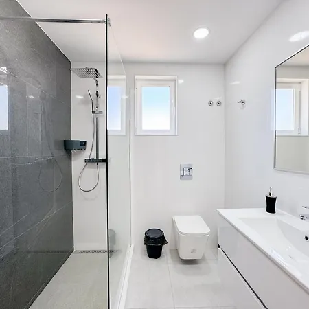 Urban Retreat With Easy Access #1892