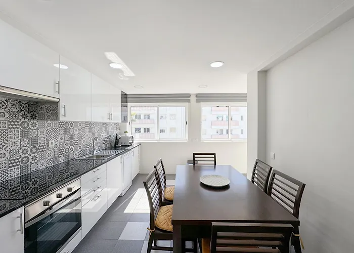 Urban Retreat With Easy Access #1892 Lagos