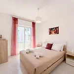 Urban Retreat With Easy Access #1892 *