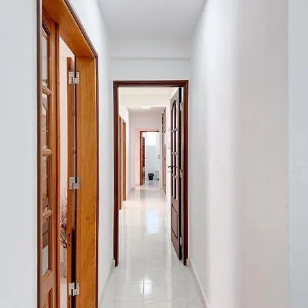 Apartamento Urban Retreat With Easy Access #1892