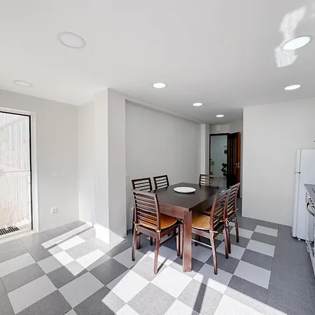 Urban Retreat With Easy Access #1892 Apartment