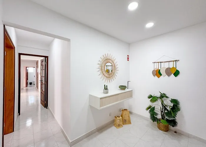Urban Retreat With Easy Access #1892 *